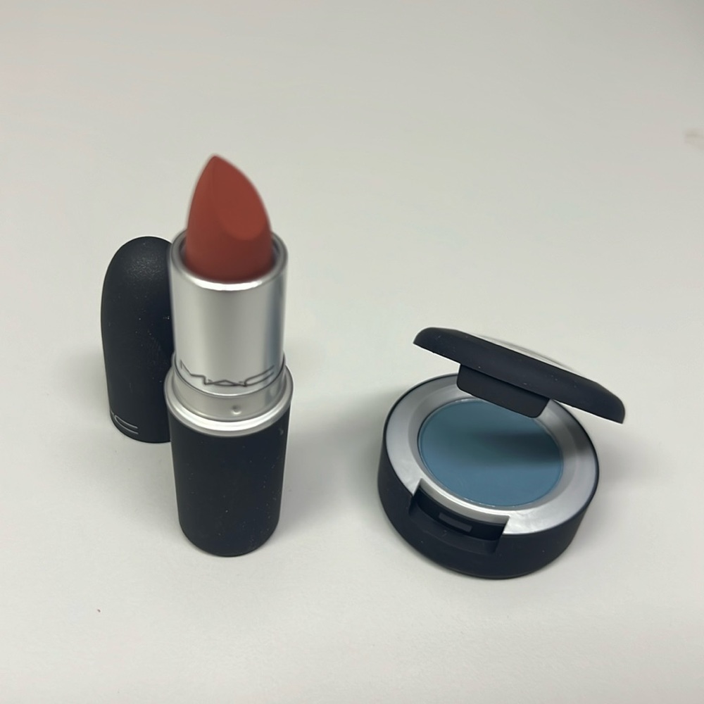 NEW MAC cosmetics Powder Kiss Good Jeans Eyeshadow & Devoted to Chili Lipstick